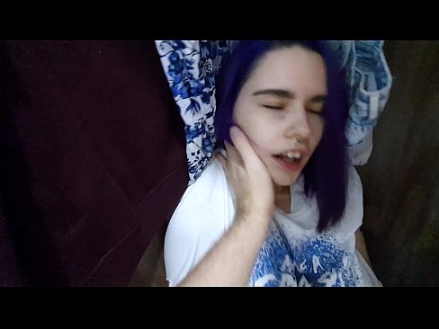 ❤️ 在衣柜里发现我的妹妹并帮助她射精 at us zh-cn.pinkporno.ru❌️❤